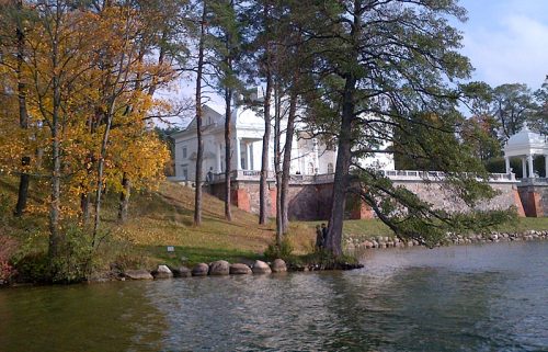 20121031_800_dvaras